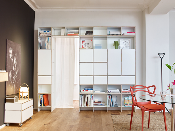 Büroschrank mit Tuerueberbrueckung, Tip-On Schubladen und Tueren. Individuell konfigurierbar
