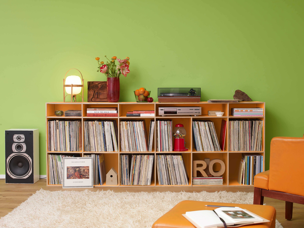 Modulares Schallplattenregal mit Platz für 1000 Vinyl's