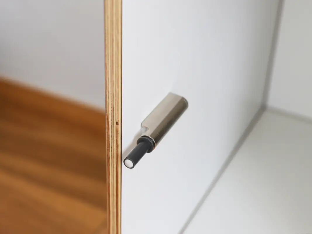 Detailansicht des Tip-On-Öffners